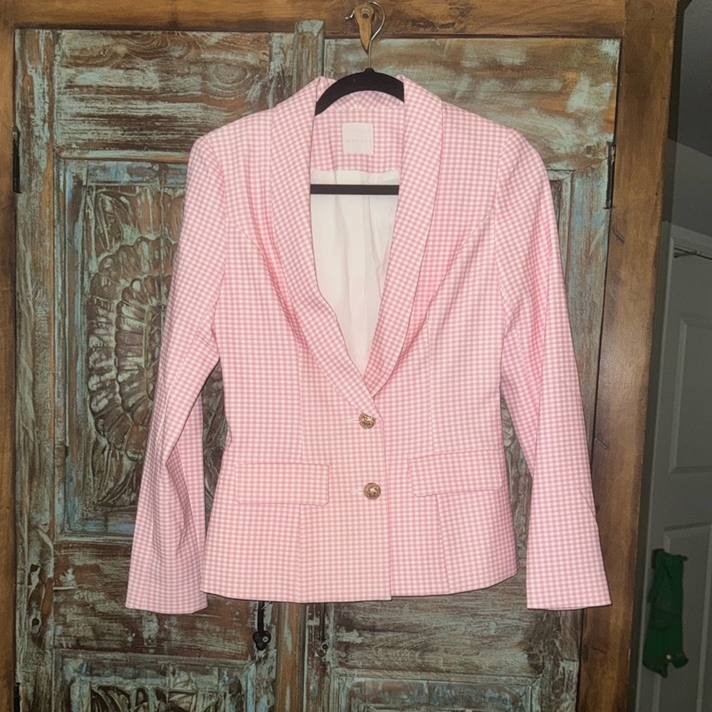 Amber x Meshki gingham white & pink blazer jacket.
Small. NWOT. - Picture 2 of 9